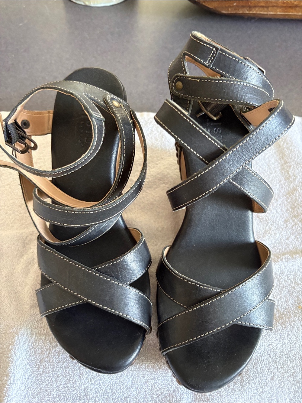 Bed Stu Black Leather Crisscross Ankle Wrap Sandals - Runs small.